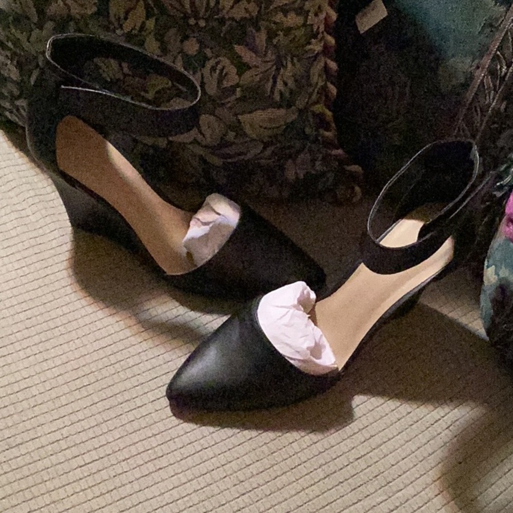 a.n.a Black Wedge Shoes with Leather Finish